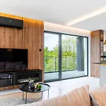 公寓 Marina - 80 Metrow Luksusu Z Widokiem Na Jezioro 奥斯特罗达