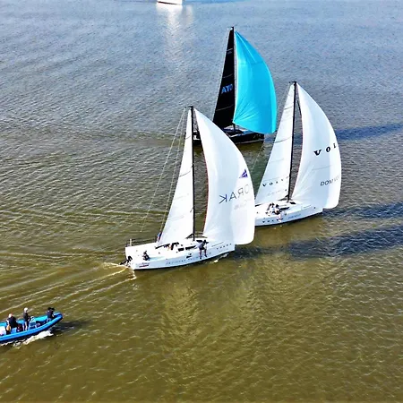 Marina - 80 Metrow Luksusu Z Widokiem Na Jezioro