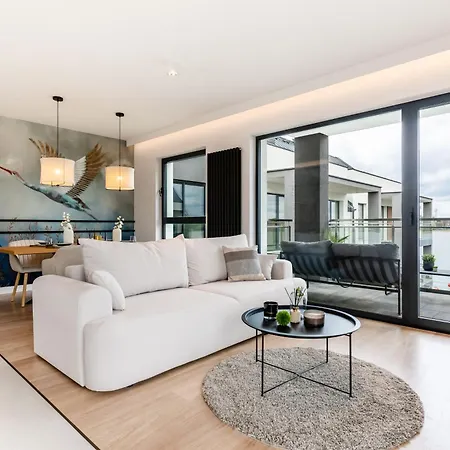 Marina - 80 Metrow Luksusu Z Widokiem Na Jezioro Ostróda