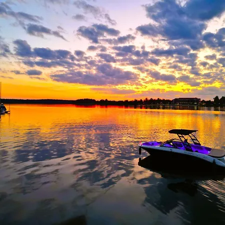 Marina - 80 Metrow Luksusu Z Widokiem Na Jezioro Daire