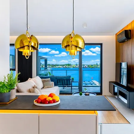 Marina - 80 Metrow Luksusu Z Widokiem Na Jezioro Ostróda