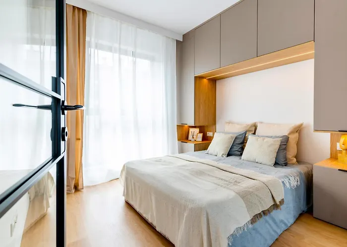 Marina - 80 Metrow Luksusu Z Widokiem Na Jezioro *